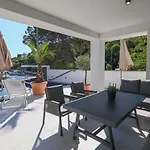 Palazzo Maestral Beachfront By Guide *
