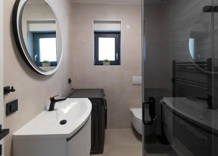 Villa Palazzo Maestral Beachfront By Guide Karlobag