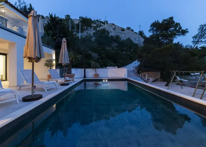 Palazzo Maestral Beachfront By Guide