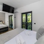 ヴィラ Palazzo Maestral Beachfront By Guide *