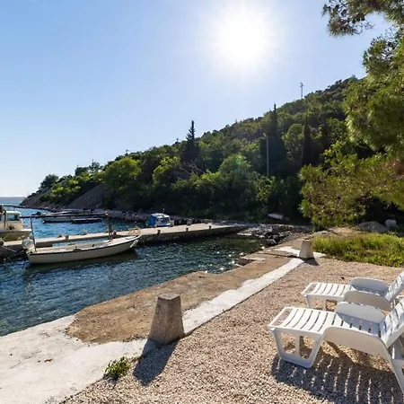 Palazzo Maestral Beachfront By Guide Villa Vinistina