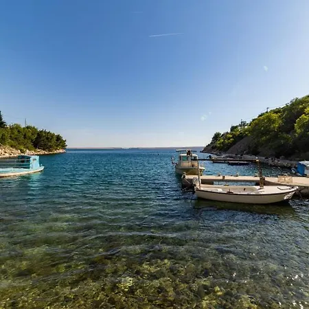 Palazzo Maestral Beachfront By Guide Vinistina