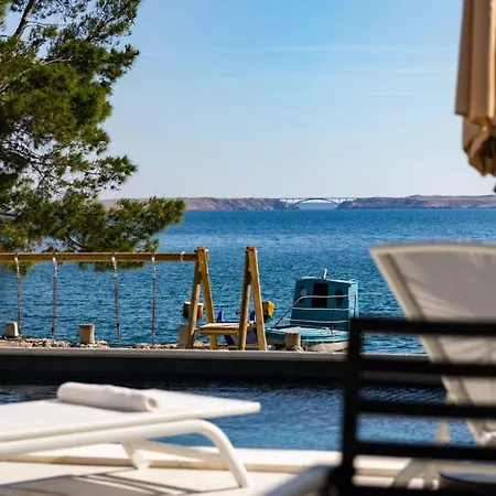 Villa Palazzo Maestral Beachfront By Guide *